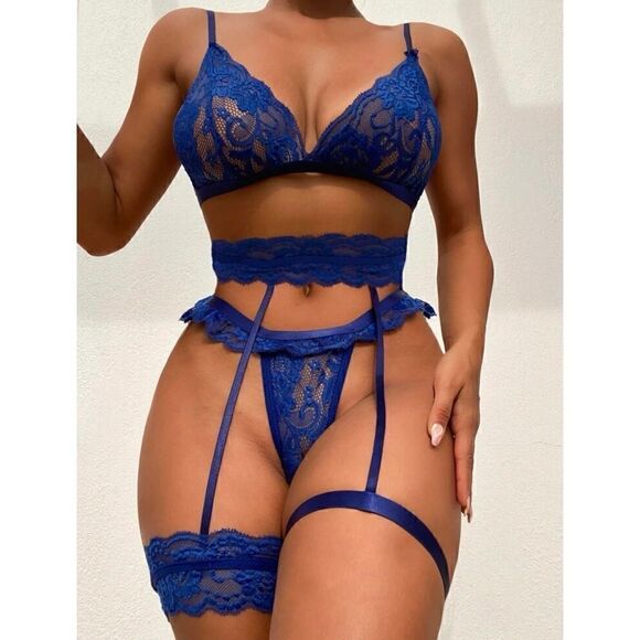 Sexy Sheer Floral Lace Lingerie Set - Picture 2 of 6